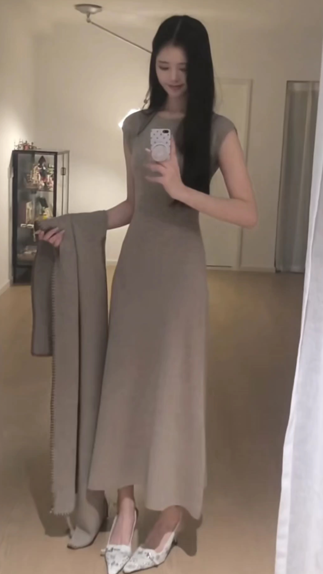 French Retro Cape Dress Women 2025 Autumn Slimming Elegant Long Knit Dress Set - Image 3